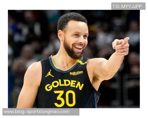 詹姆斯称赞库里无球威胁力认为他是历史最佳持球无球兼备球员